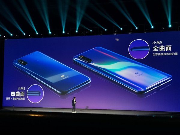 Сравнение дизайна с Mi 8