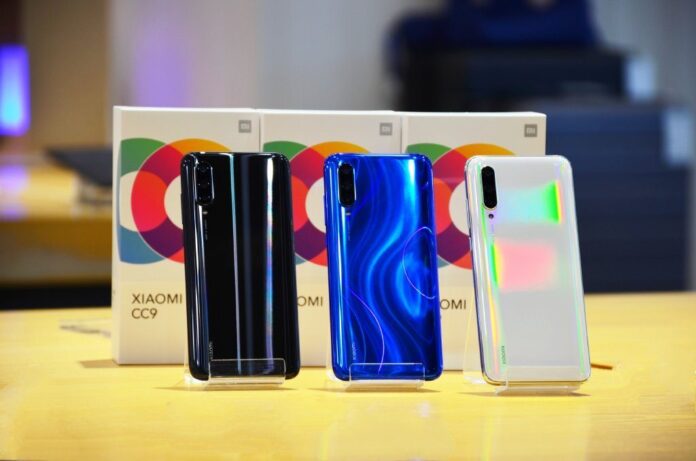 Xiaomi Mi CC9 в трех цветовых решениях