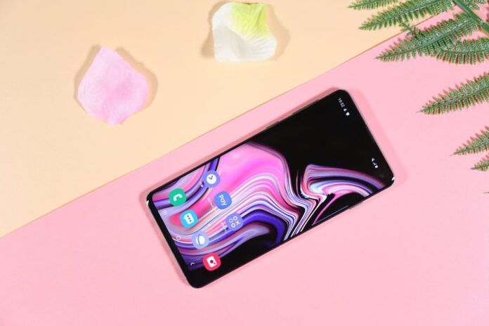 В Samsung начали исправлять проблему с сканером отпечатков пальцев