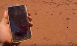 iPhone 11 после падения с 300 метровой высоты