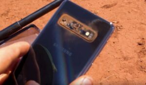 Samsung S10 после падения с 300 метровой высоты