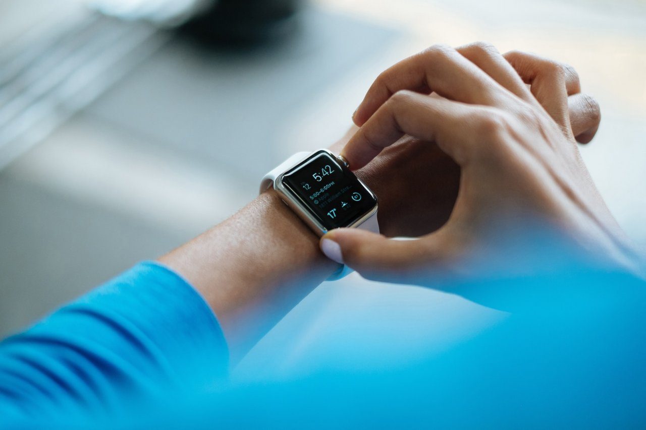 ТОП-5 смарт часов, Apple Watch 4