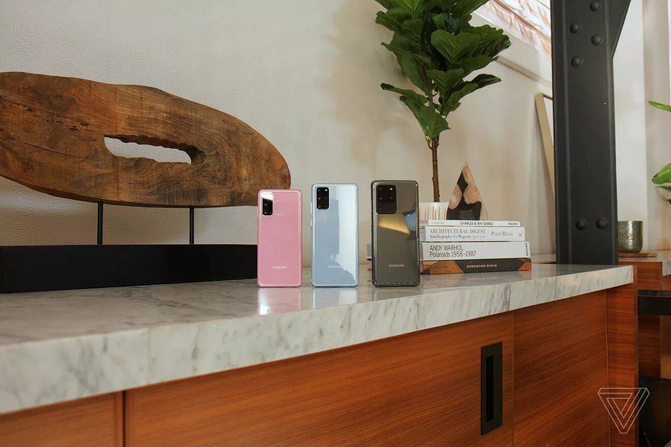 Представили серию Samsung Galaxy-S20