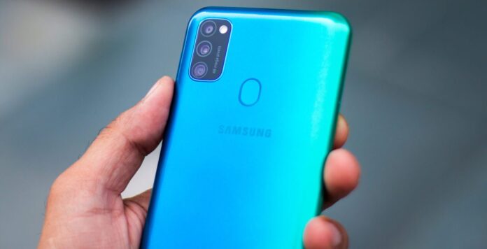 Samsung снизил цену на гипер-автономный Galaxy M30s