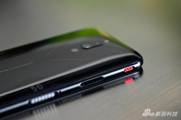Дизайн Nubia RedMagic
