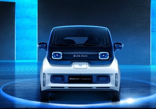 Baojun E300