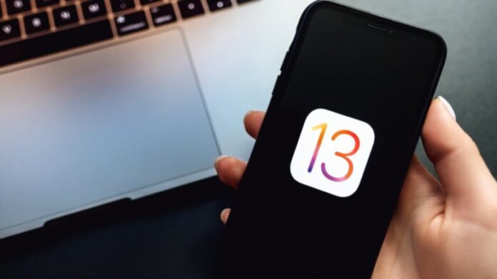 Данные миллионов пользователей iPhone находятся под угрозой