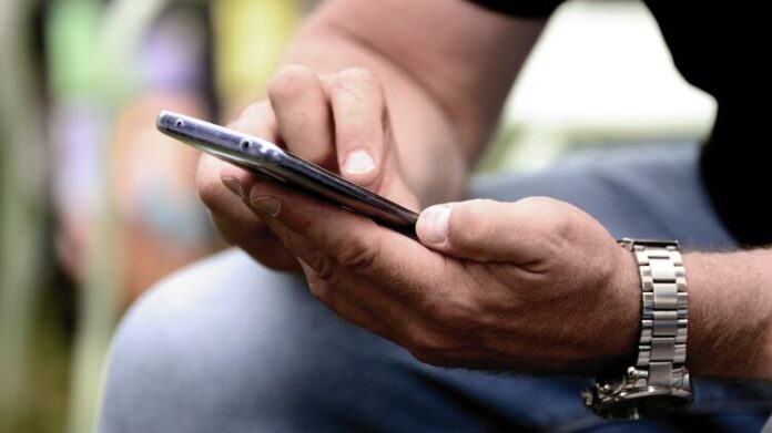 Приватбанк начал обслуживать платежи в чат-ботах Viber
