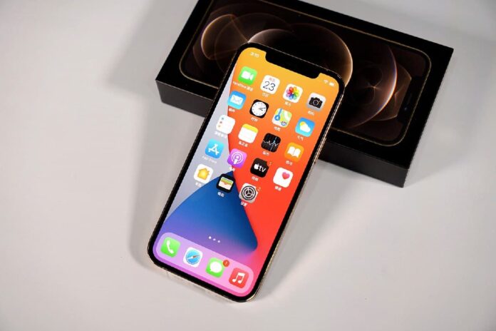Слухи: новые IPhone 13 будут оснащены «мягкими» аккумуляторами