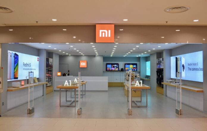 Китайский толстосум опустошил фирменный магазин Xiaomi
