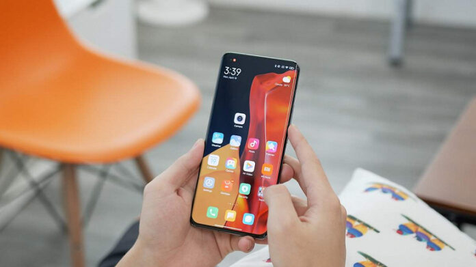 Компания Xiaomi запретила пользователям со стажем тестировать новые версии MIUI
