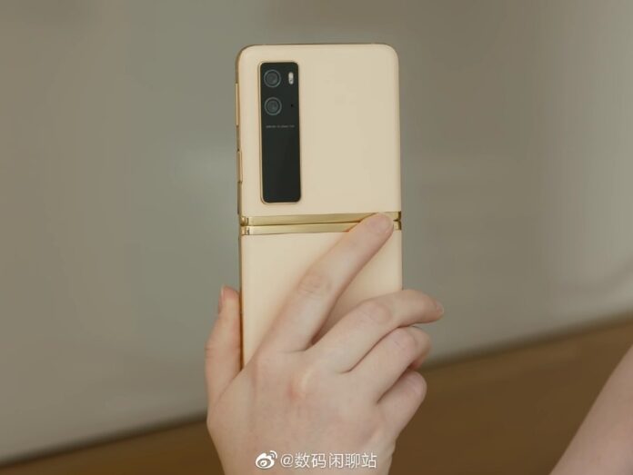 Экспозиция смартфона TCL
