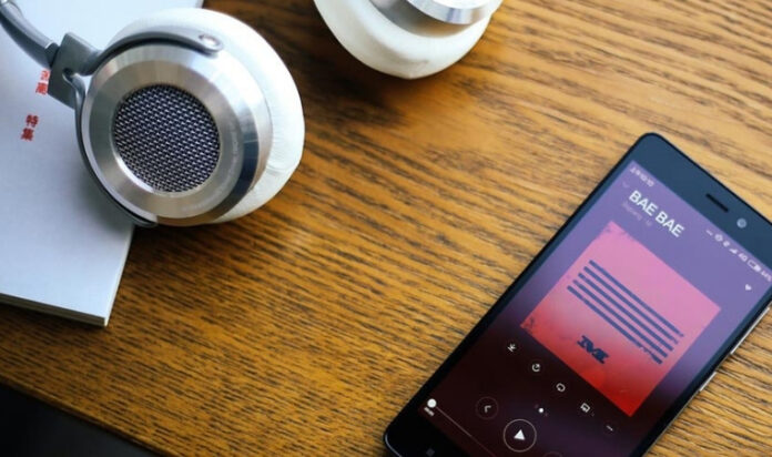 Как сделать звук через динамик на Xiaomi лучше