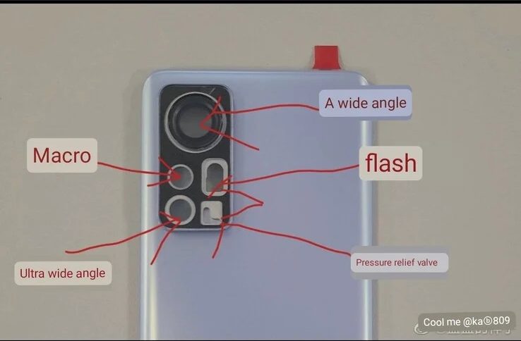 В Китае показали снимки Xiaomi 12