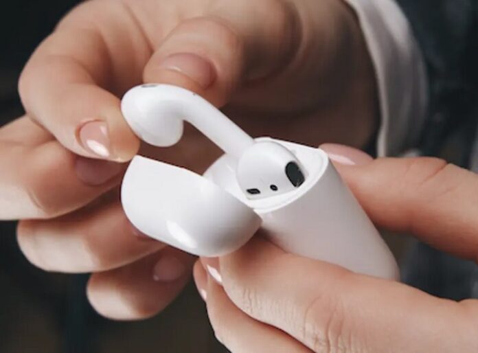 Беспроводные наушники AirPods