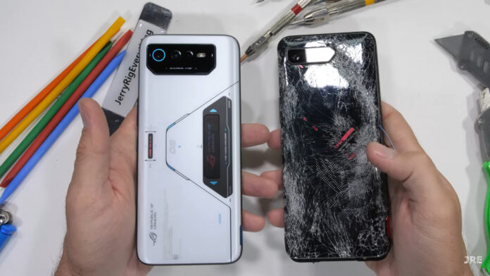 Asus ROG Phone 6 Pro продемонстрировал провальные результаты в тесте на прочность от JerryRigEverything