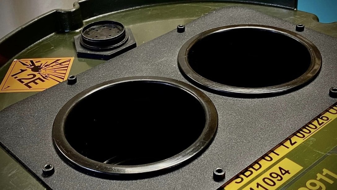 Дизайнерская колонка NLAW speaker