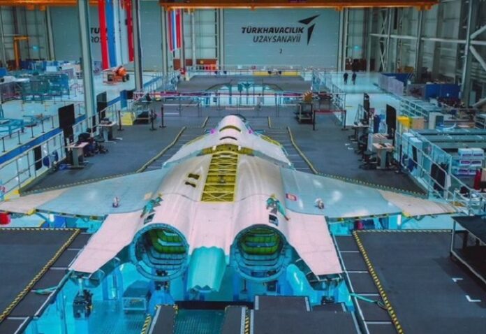 Прототип турецкого истребителя TF-X