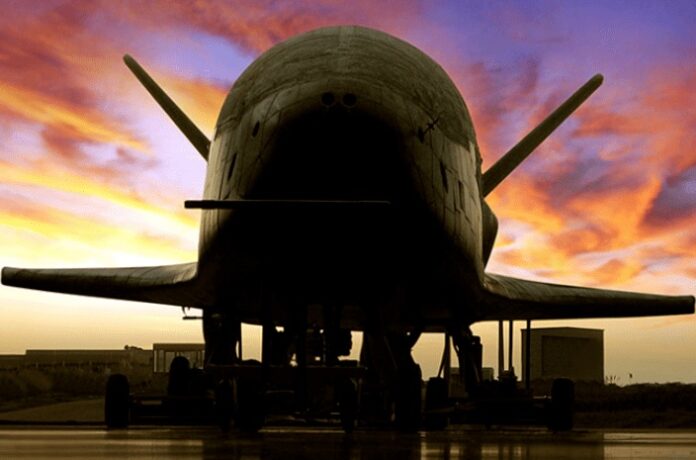 Секретный американский самолет X-37B