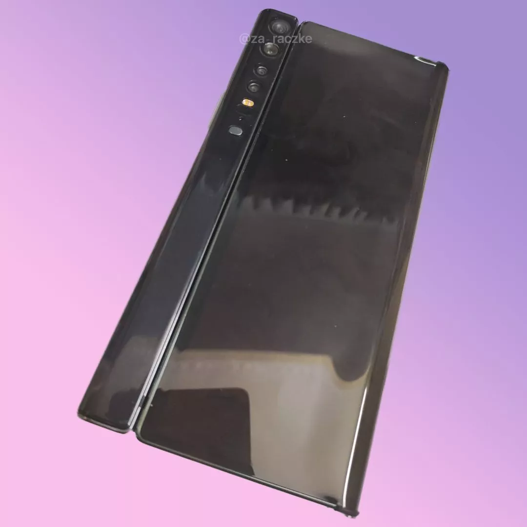 Невыпущенный прототип раскладного смартфона Xiaomi