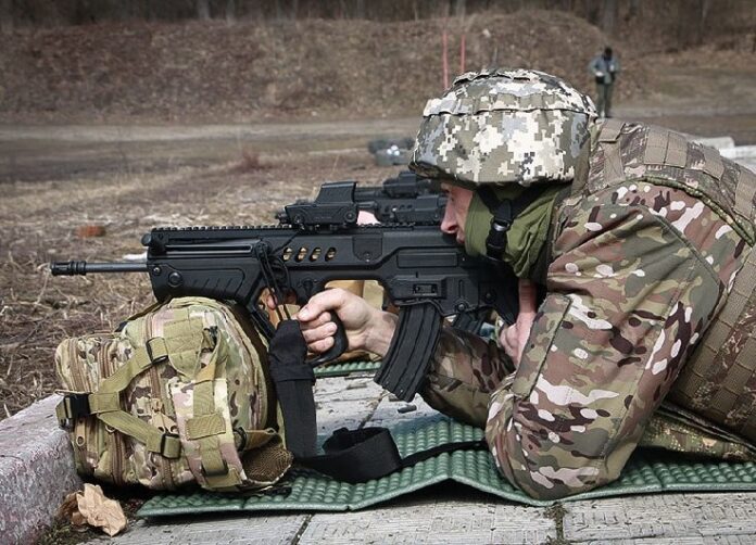 Украинская штурмовая винтовка Форт-221