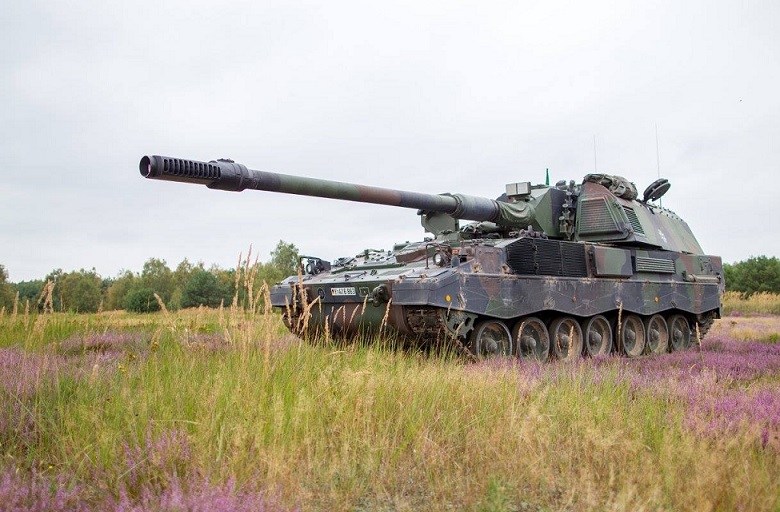 Немецкая САУ PzH 2000