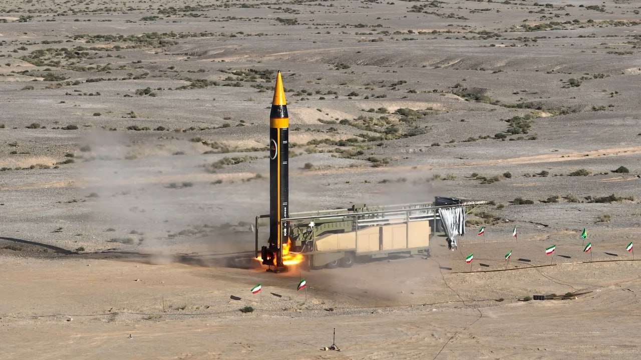 Иран успешно испытал ракету Khorramshahr-4 с дальностью полета 2 000 км