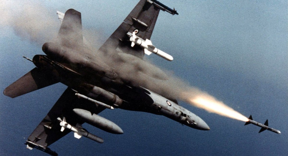 Отримають майже 300 ракет AIM-7 до винищувачів F-16