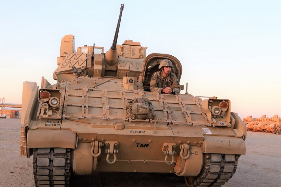 Украніські БПМ M2 Bradley отримали динамічний захист BRAT
