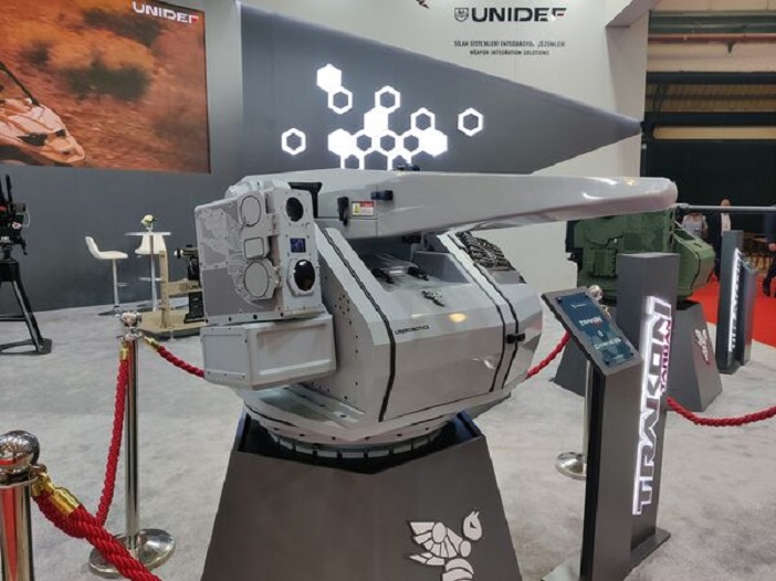Антидроновий комплекс TRAKON TARGAN з роботом-кулеметом дебютував на IDEF'23