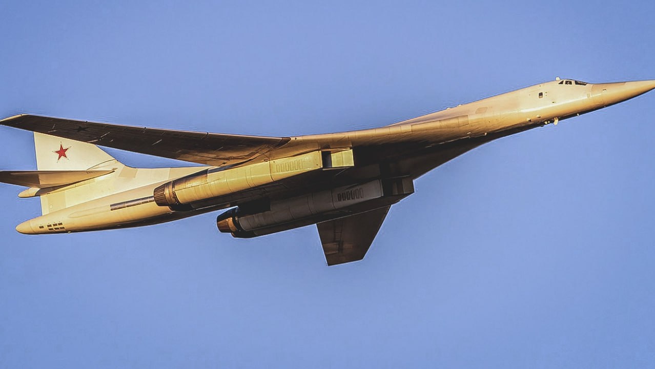 Розпочалися випробування першого модернізованого ракетоносця Ту-160М