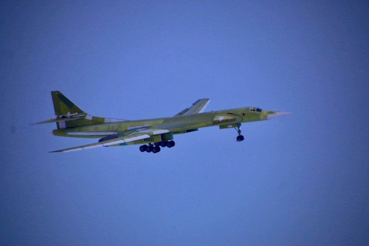 Розпочалися випробування першого модернізованого ракетоносця Ту-160М