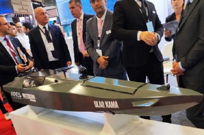 На EDEX'23 дебютировала турецкая версия морского дрона-камикадзе
