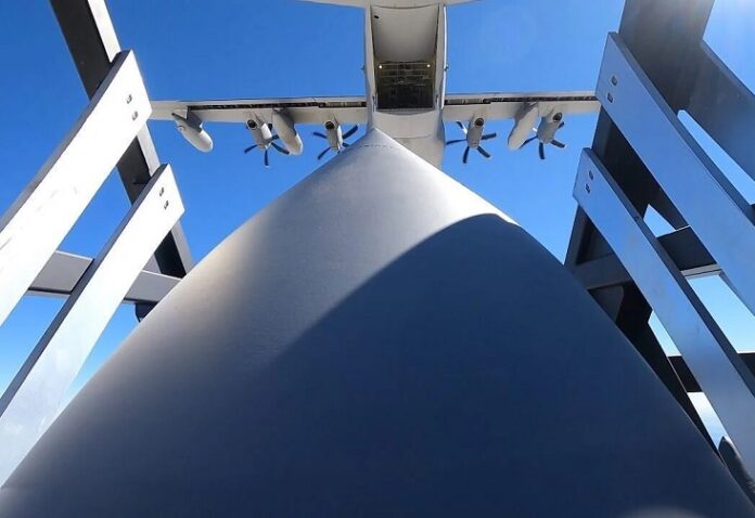 У Пентагона есть ракеты AGM-158, для запуска которых пригодны даже транспортники