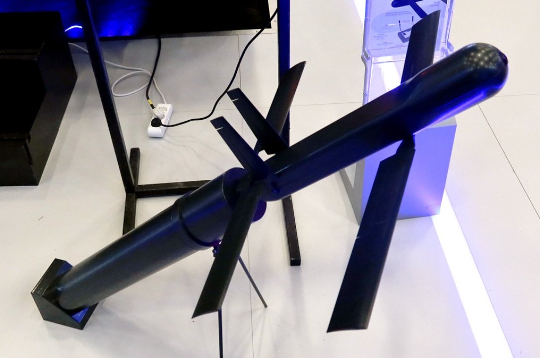 На IDEF'23 дебютували БПЛА-камікадзе Ilgar, що пробивають танкову броню,