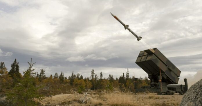 ВСУ получили дальнобойные ракеты для комплексов NASAMS