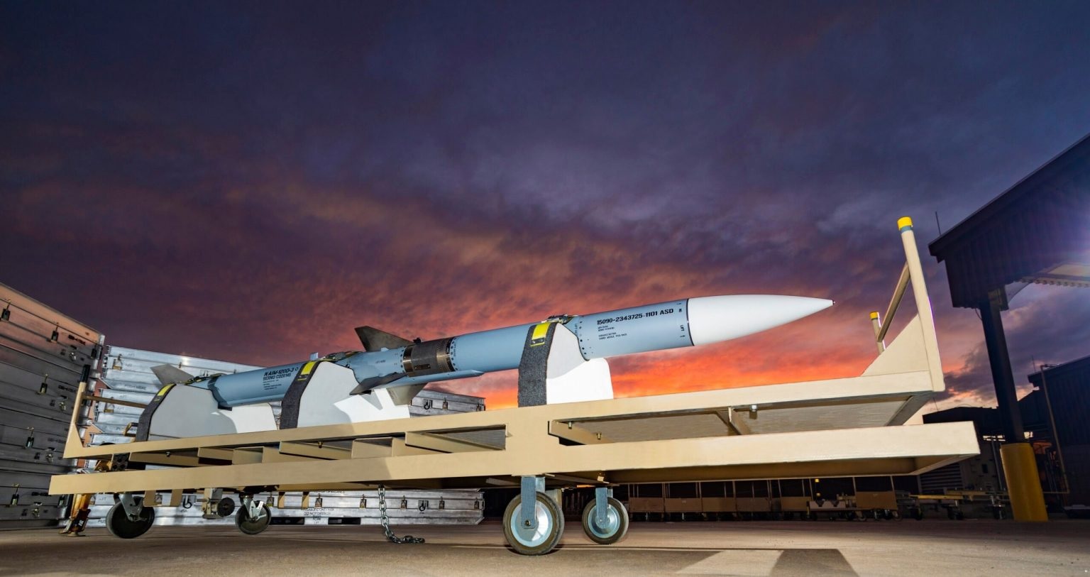 Пентагон розмістив замовлення на поставку ракет AIM-120 для українських F-16