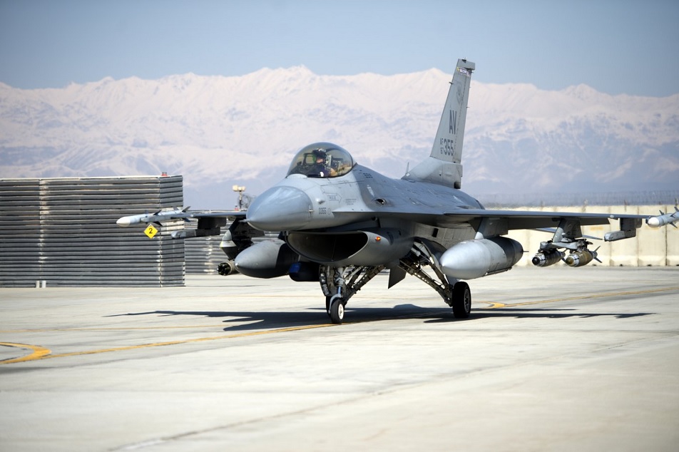Українські F-16 зможуть нести на борту до 19 ракет APKWS проти Shahed-136