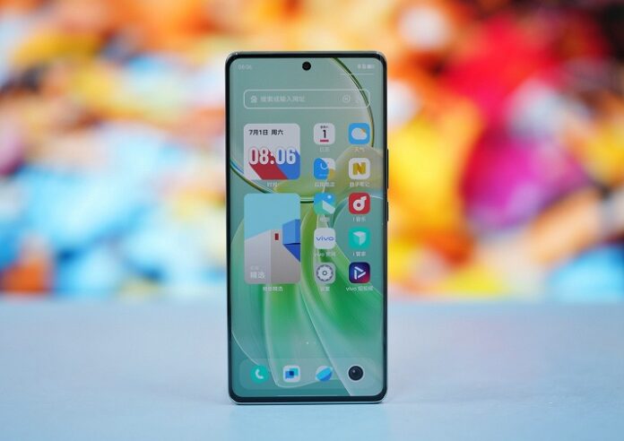 Опубликованы фото комплекта поставки самого тонкого смартфона Vivo