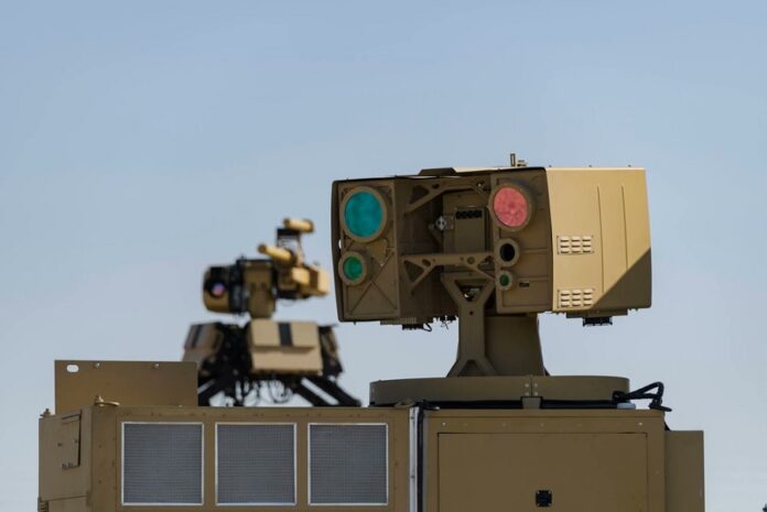 Лазерна установка LOCUST від BlueHalo дозволить JLTV збивати БПЛА під час руху
