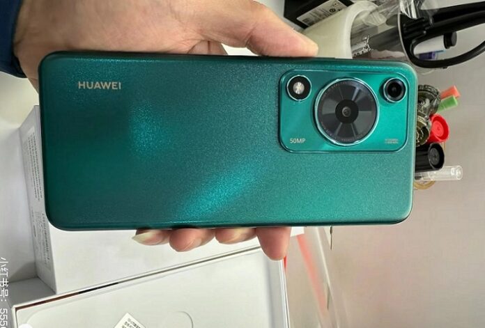 Новый смартфон Huawei получит процессор 2018 года