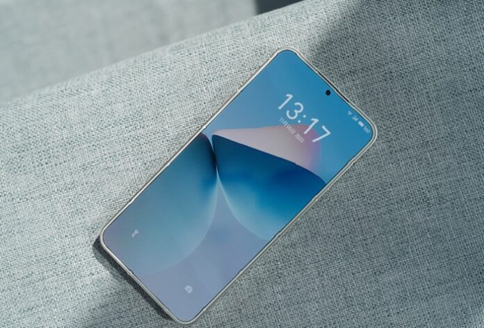 Конкурент Xiaomi 14 з білою рамкою вперше з'явився на офіційному фото