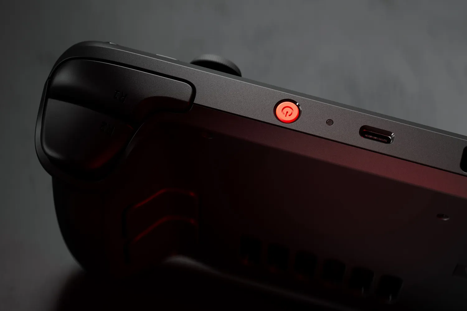 Выпущена OLED-консоль Steam Deck с более быстрой памятью 