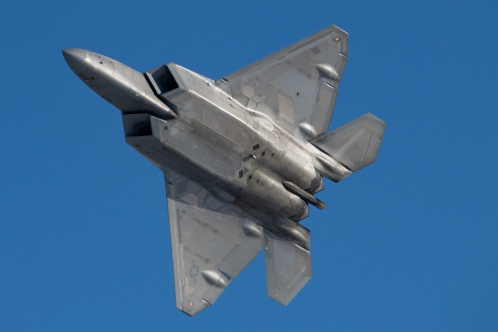 f-22-prostomob