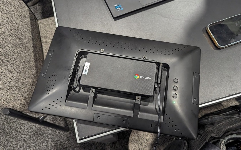 Новый мини-ПК от Lenovo оказался размером со смартфон