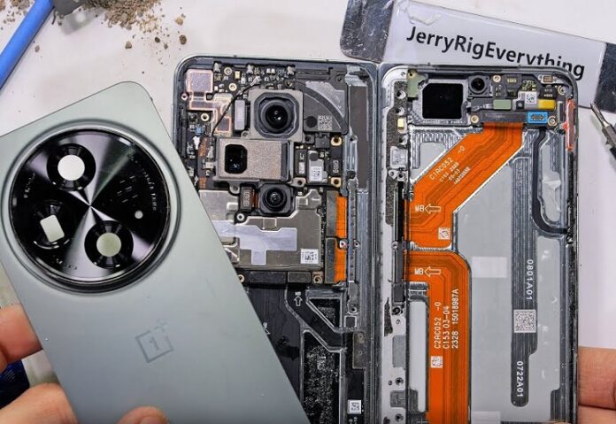 Титановыми у конкурента Xiaomi 14 оказались только винты