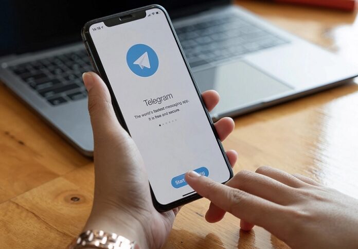 В преддверии Нового года Telegram выпустил праздничный апдейт