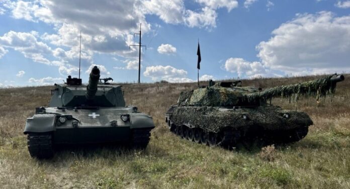 У Греції показали адаптований для війни в Україні танк Leopard 1A5