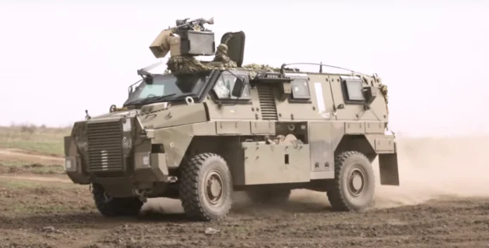 Українські десантники поділилися думкою про австралійські броньовики Bushmaster