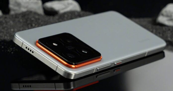 Xiaomi 15 Pro получит невидимые края экрана и разрешение 2K